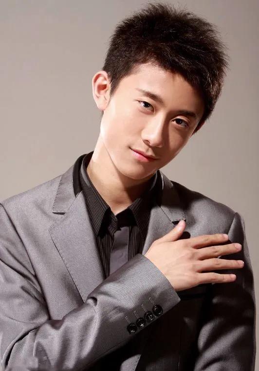 张一山娱乐圈吃瓜事件,揭秘吃瓜背后的真相